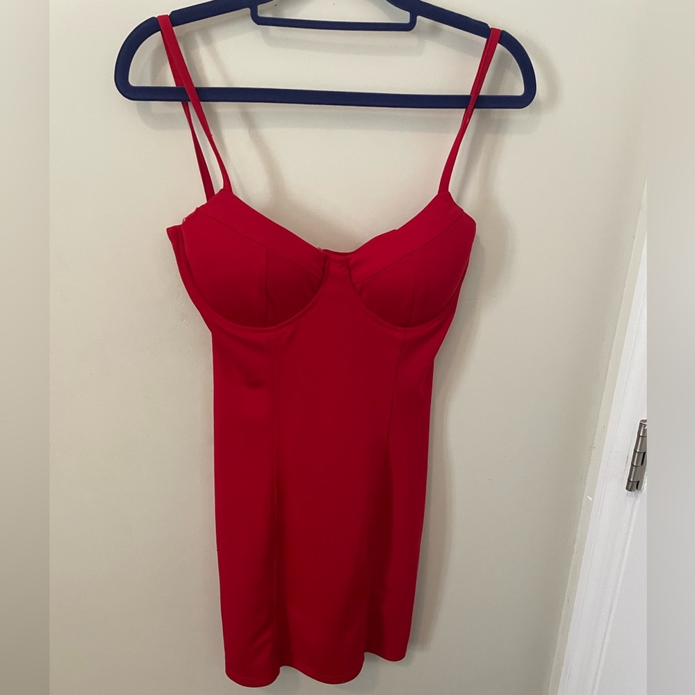 Sexy Saint Genies red dress!